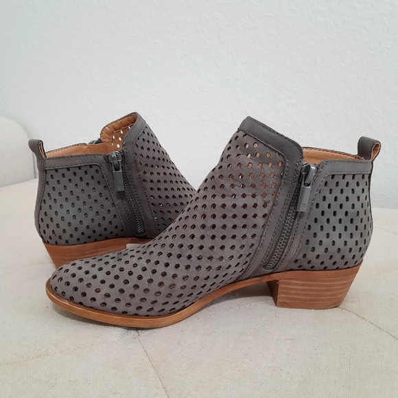 Lucky Brand | Basel Perforated Bootie | Size 6 - Picture 4 of 10